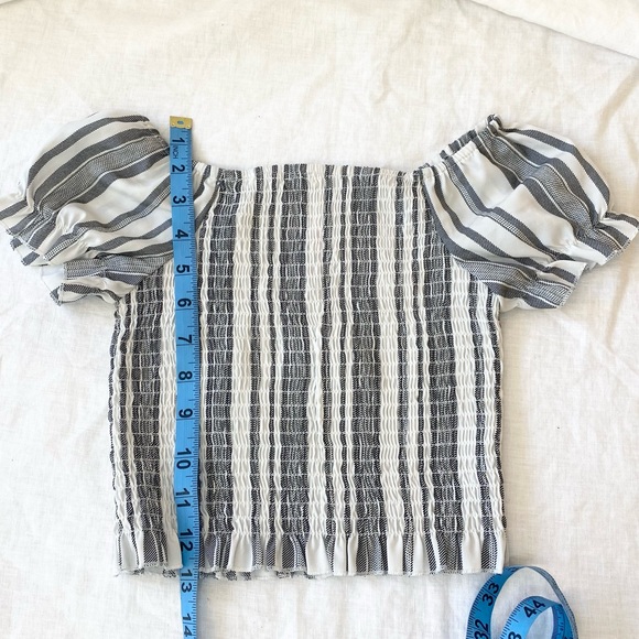 Japna Ruched Top - Picture 3 of 6